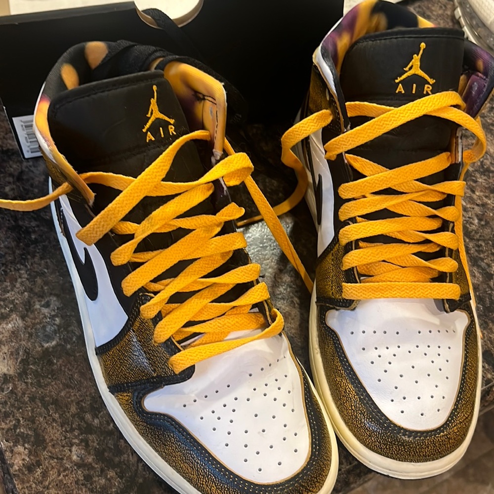 Jordan’s size 8